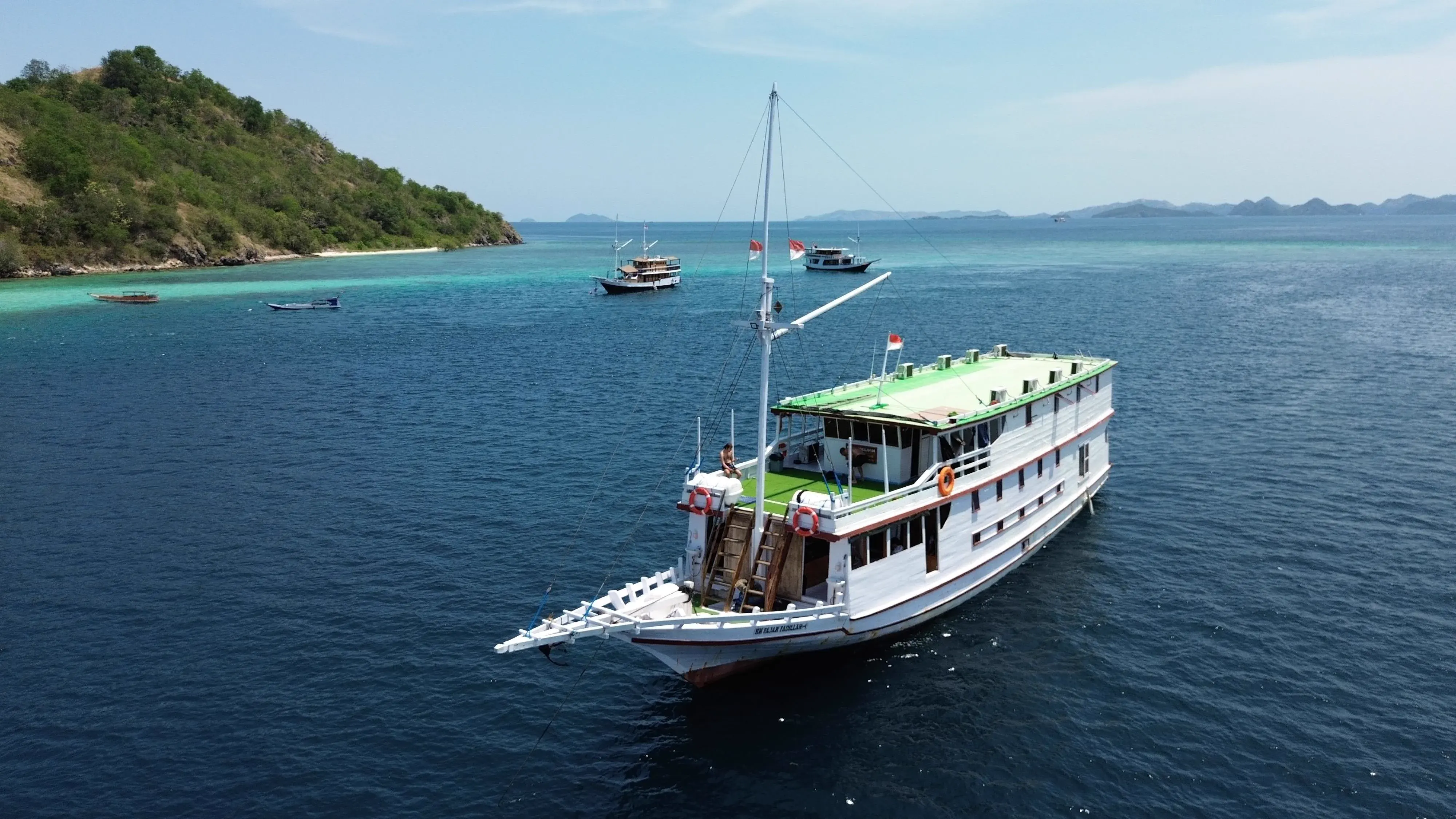 Open Trip Labuan Bajo ke Lombok, KLM Fajar Fadillah, 4 Hari 3 Malam