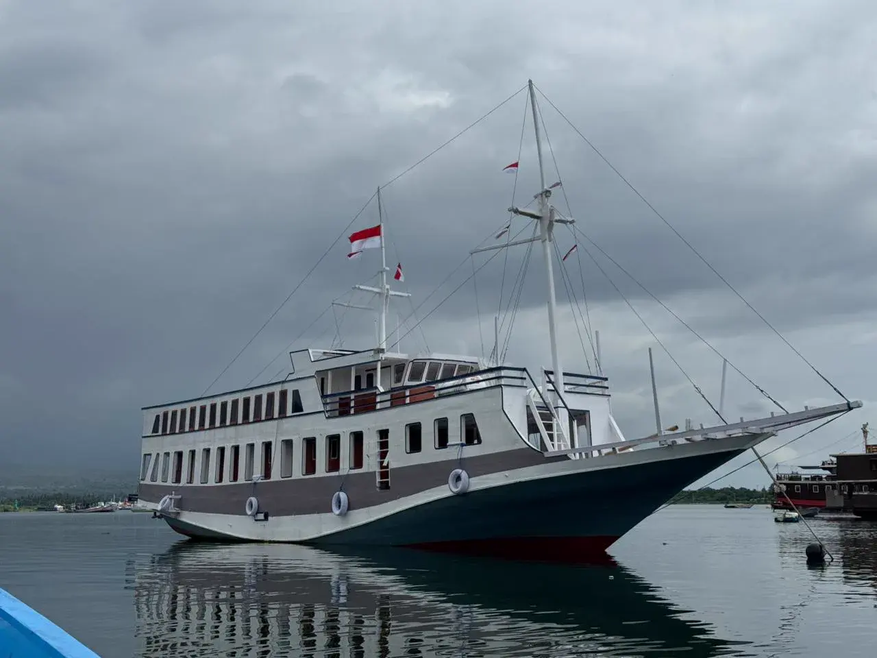 Open Trip Labuan Bajo ke Lombok, KLM Nur Amira, 4 Hari 3 Malam