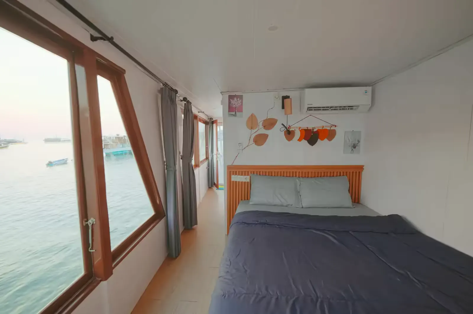 Master Ocean 1 (Upper Deck)