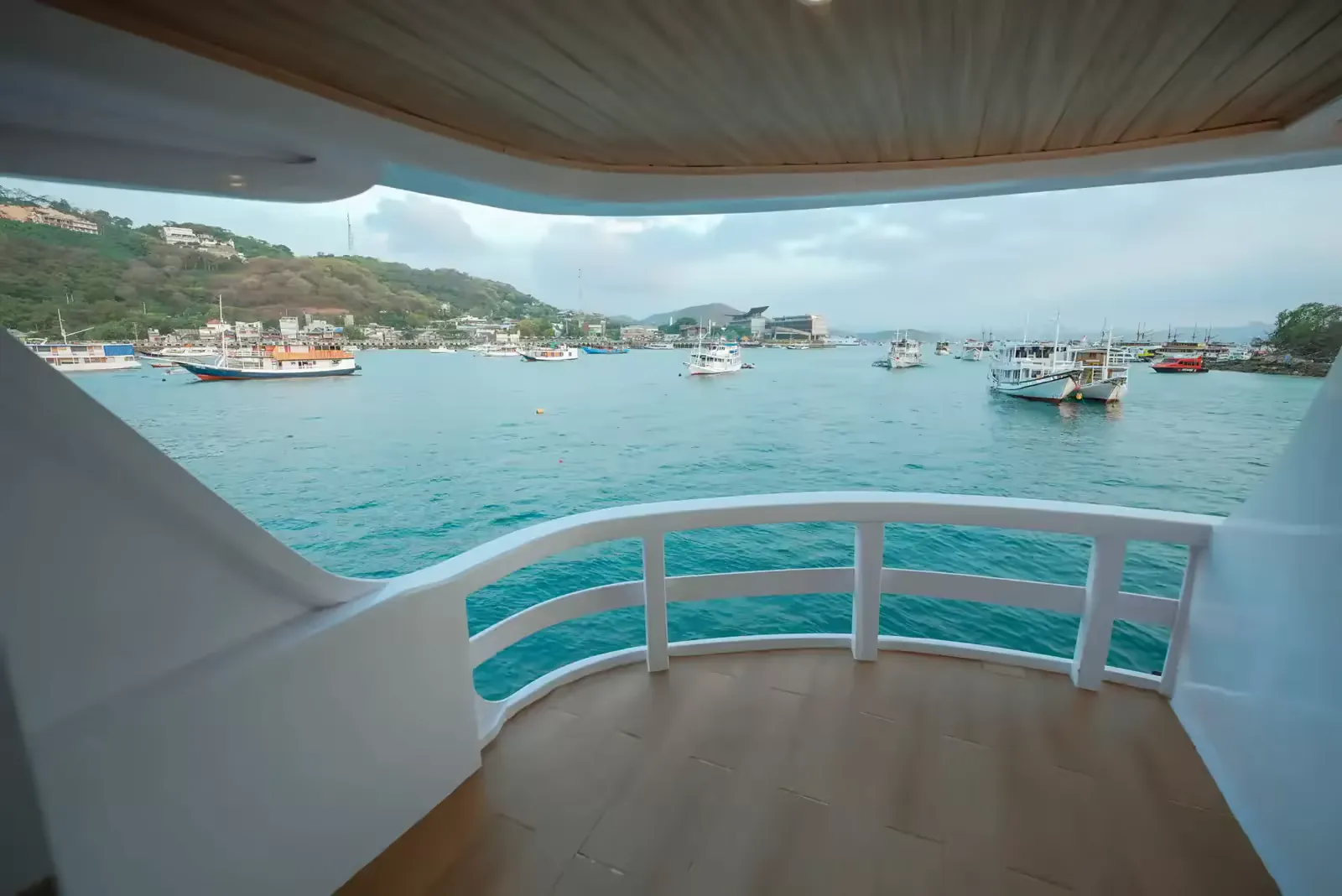 Master Ocean 2 (Upper Deck)
