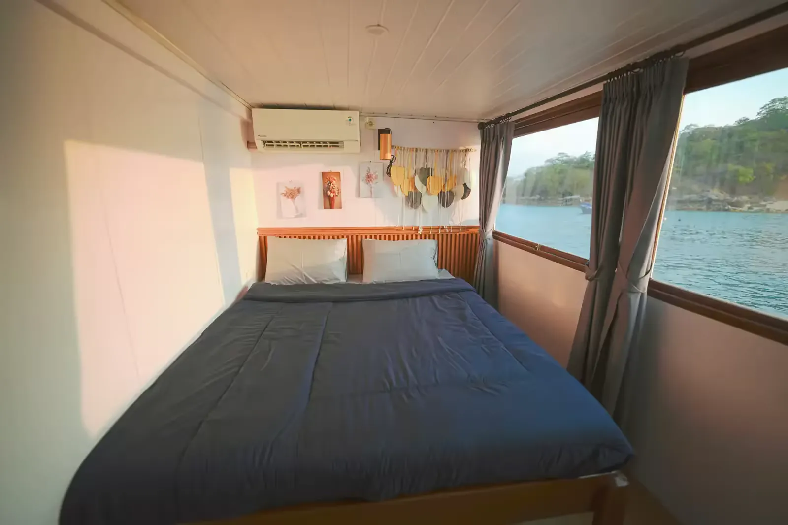 Signature Ocean 2 (Main Deck)