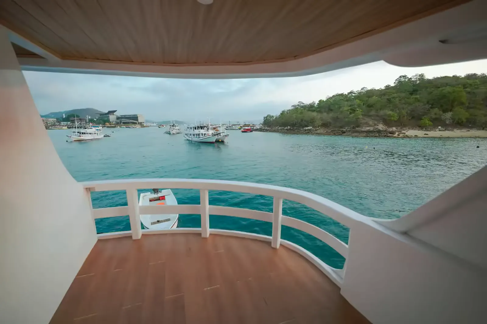Master Ocean 1 (Upper Deck)