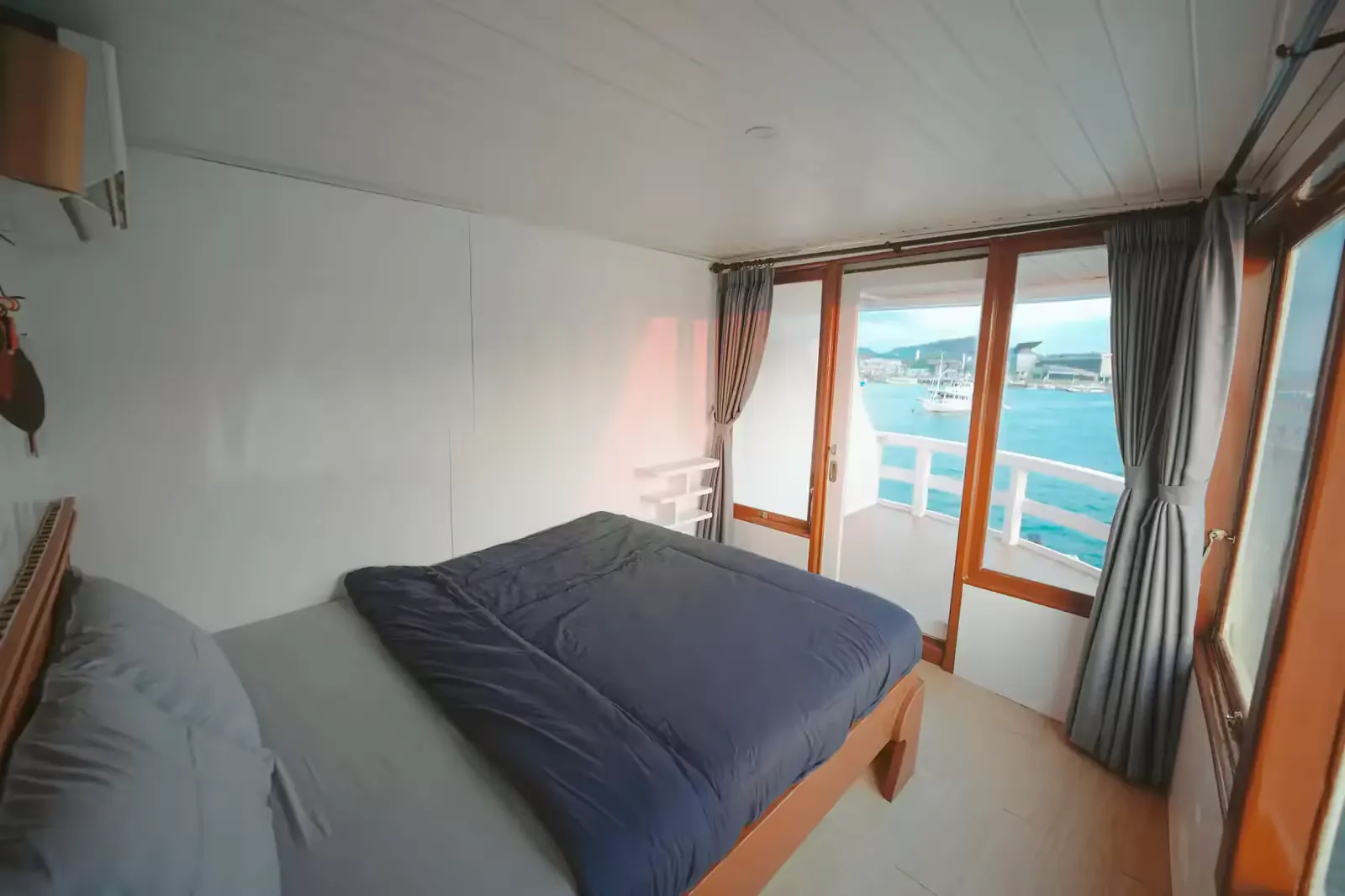 Master Ocean 1 (Upper Deck)