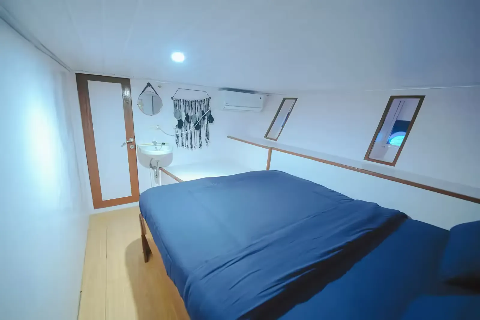 Superior Cabin 4 (Lower Deck)