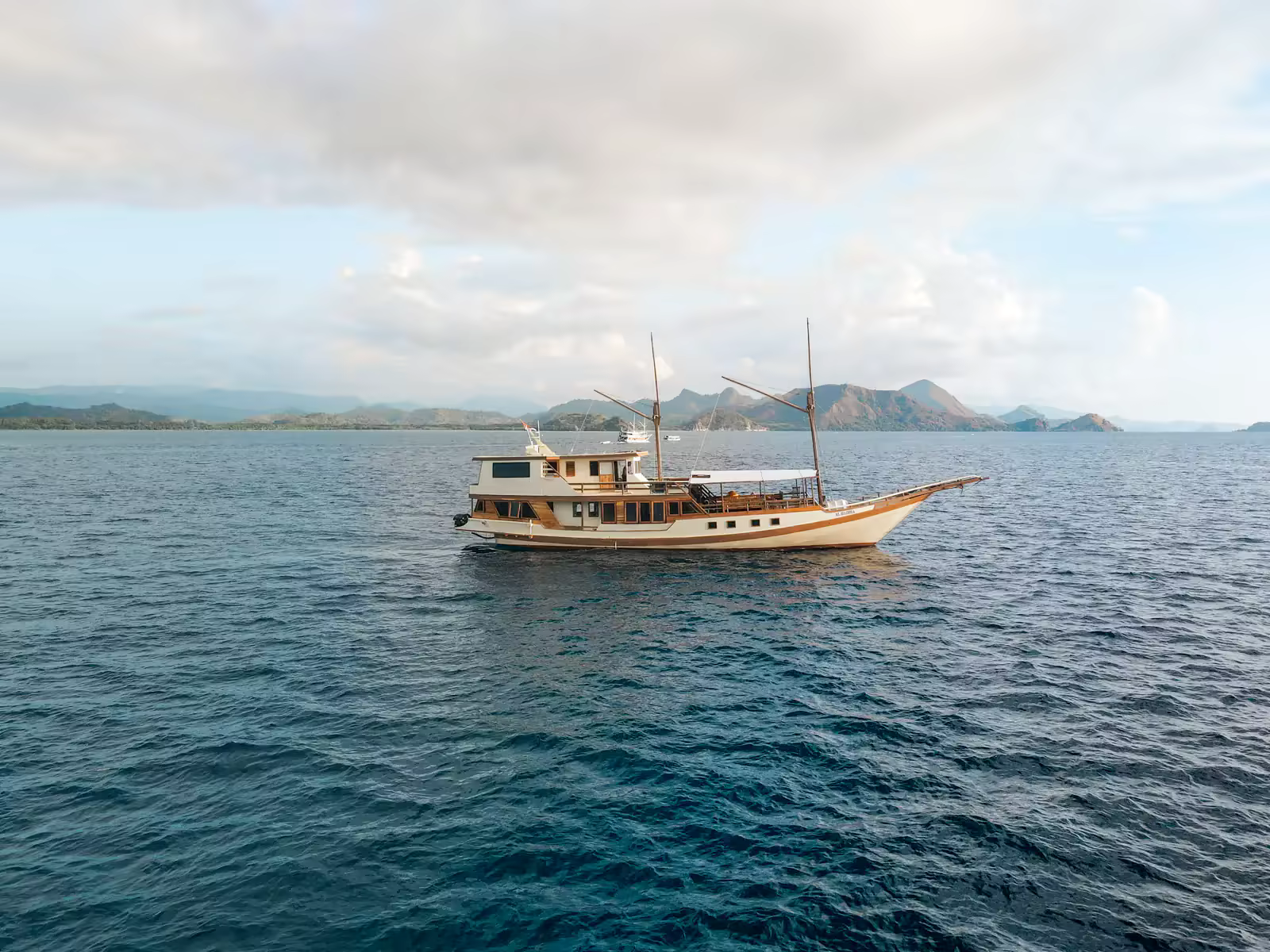 Almadira - Open Trip Komodo 3 Hari 2 Malam - Foto Perjalanan 4