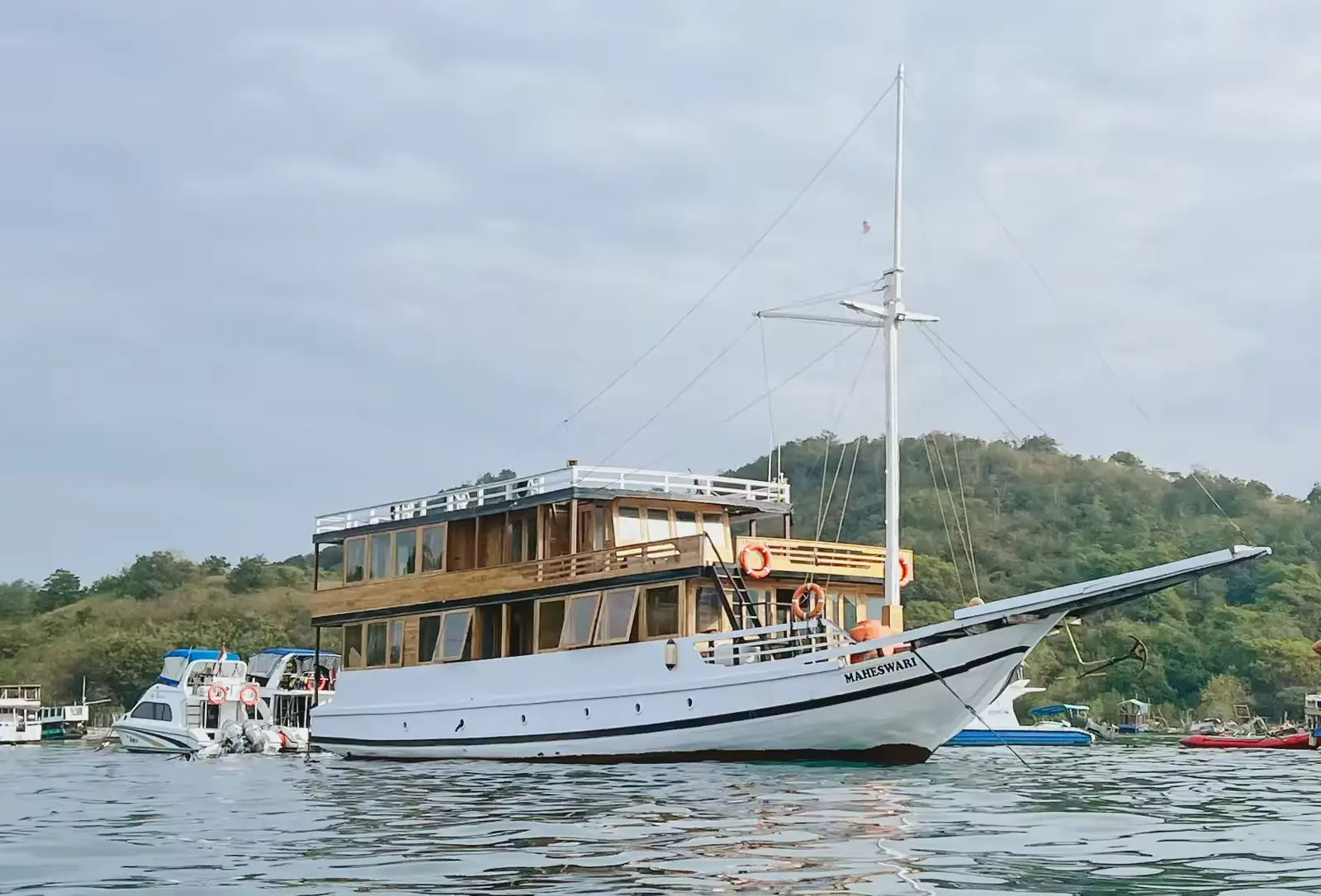 Maheswari - Open Trip Komodo 3 Hari 2 Malam