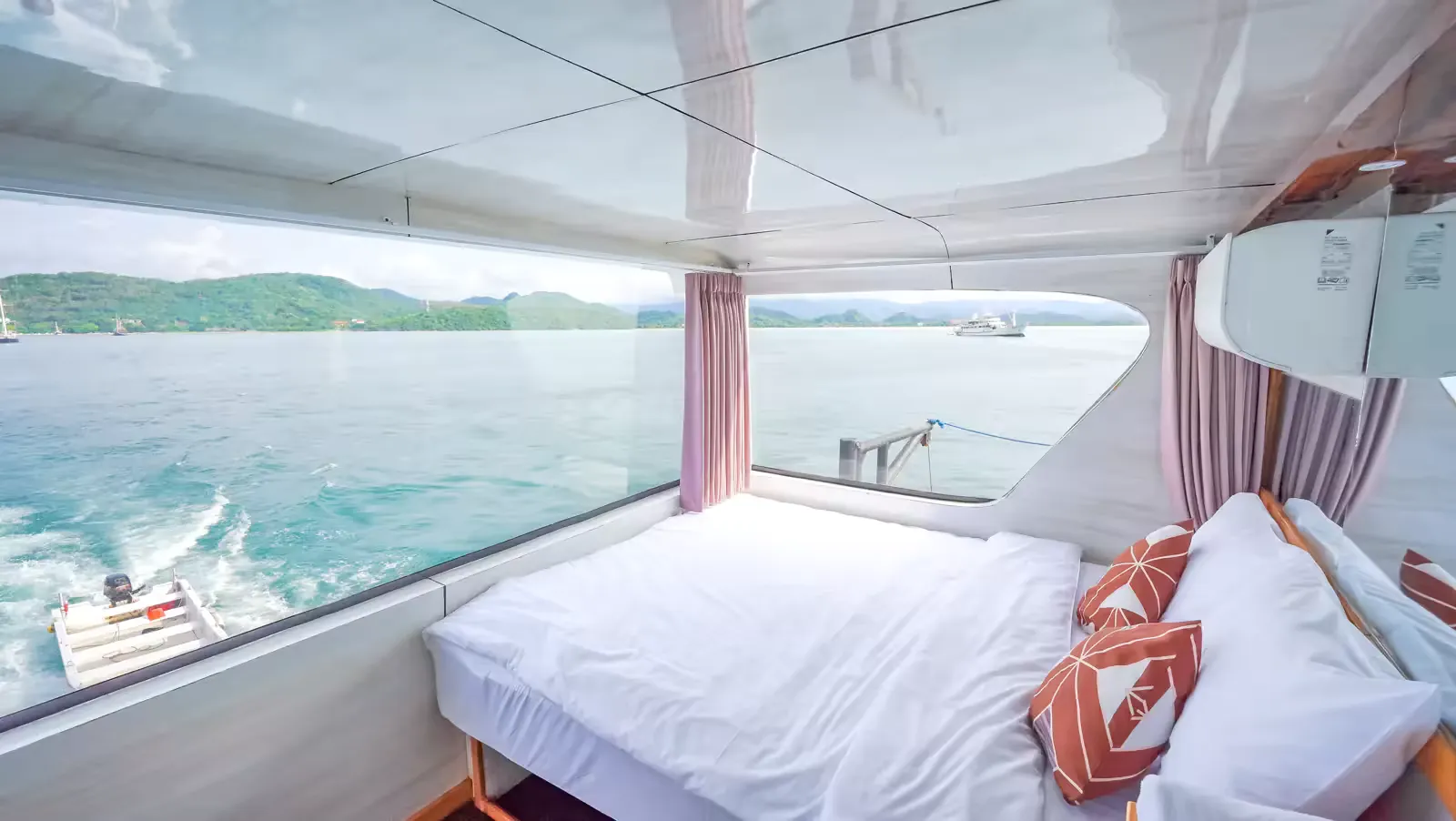 VVIP Cabin 1 (Upper Deck)