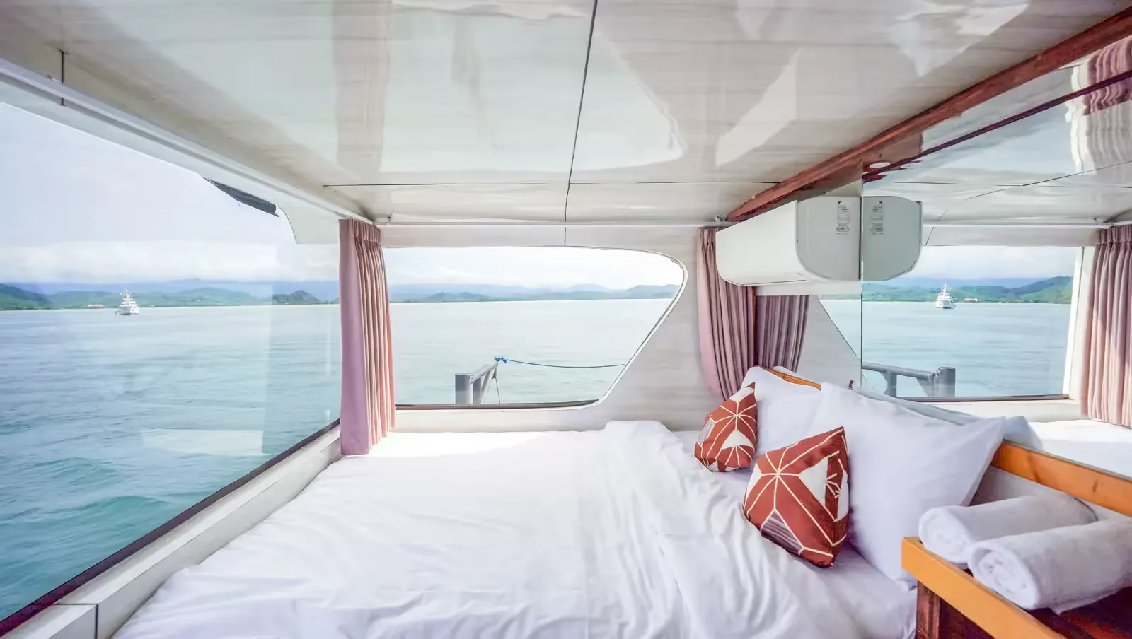 VVIP Cabin 1 (Upper Deck)