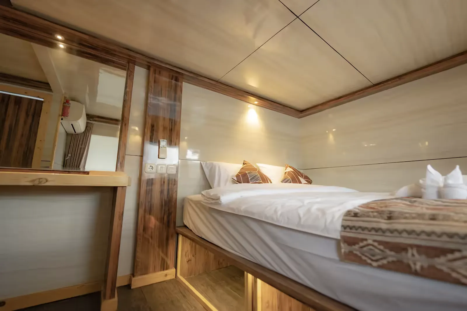 VVIP Cabin 2 (Upper Deck)