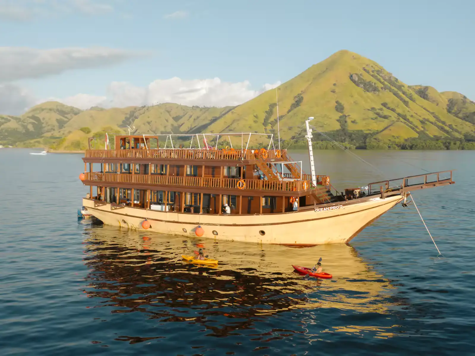 Ocean Pro - Open Trip Komodo 3 Hari 2 Malam