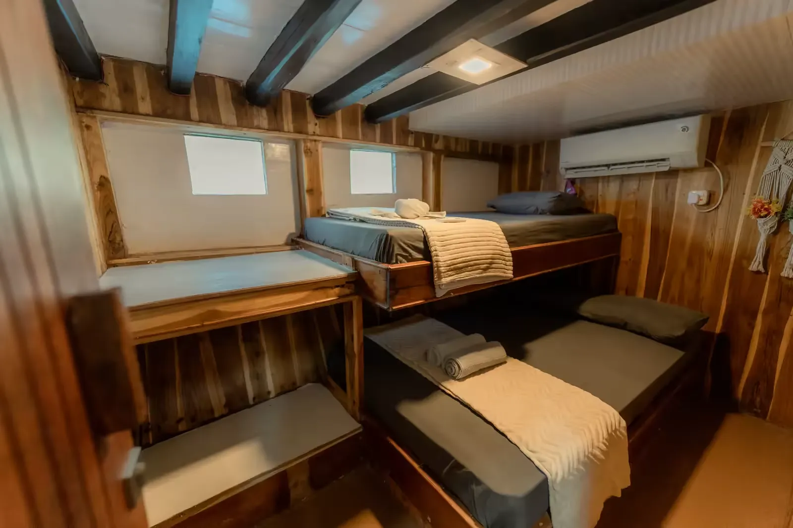 Private Cabin 1