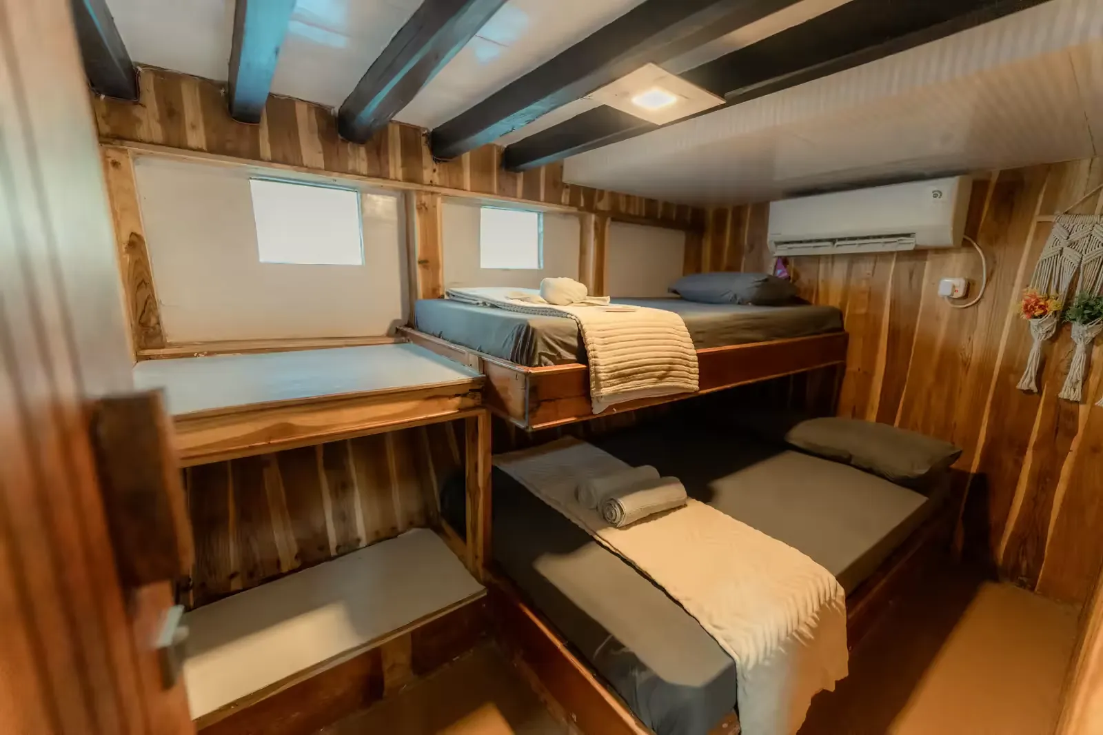 Private Cabin 1