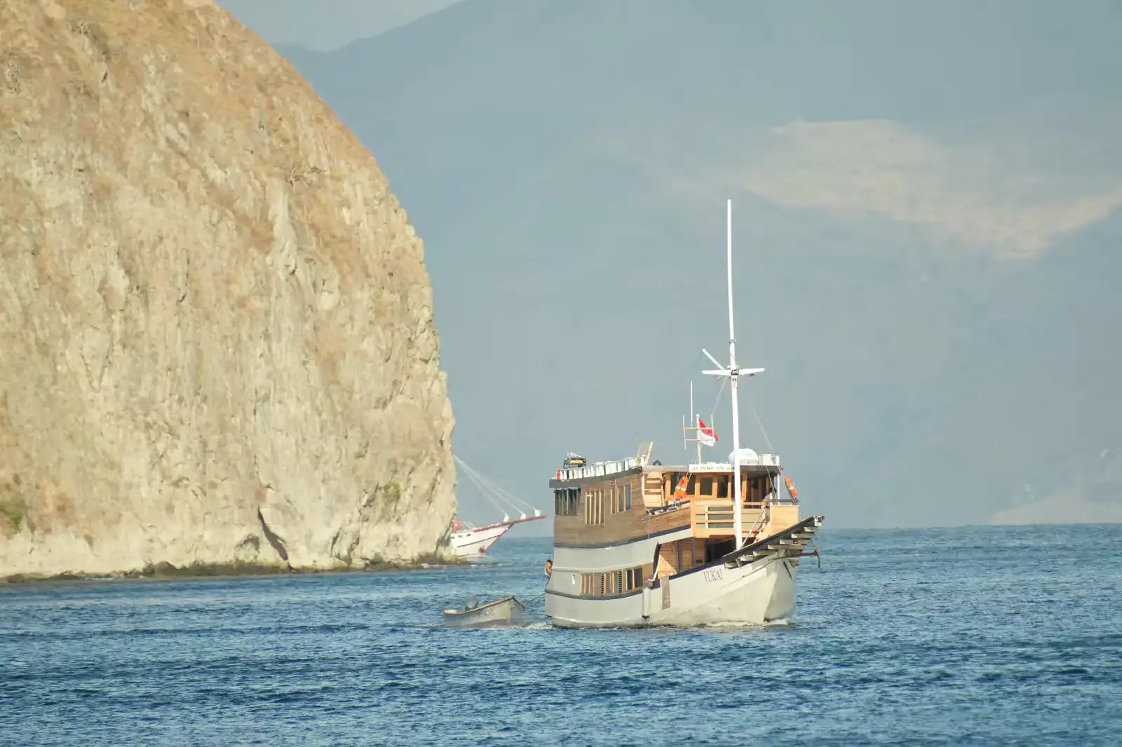 Yukai - Open Trip Komodo 3 Hari 2 Malam