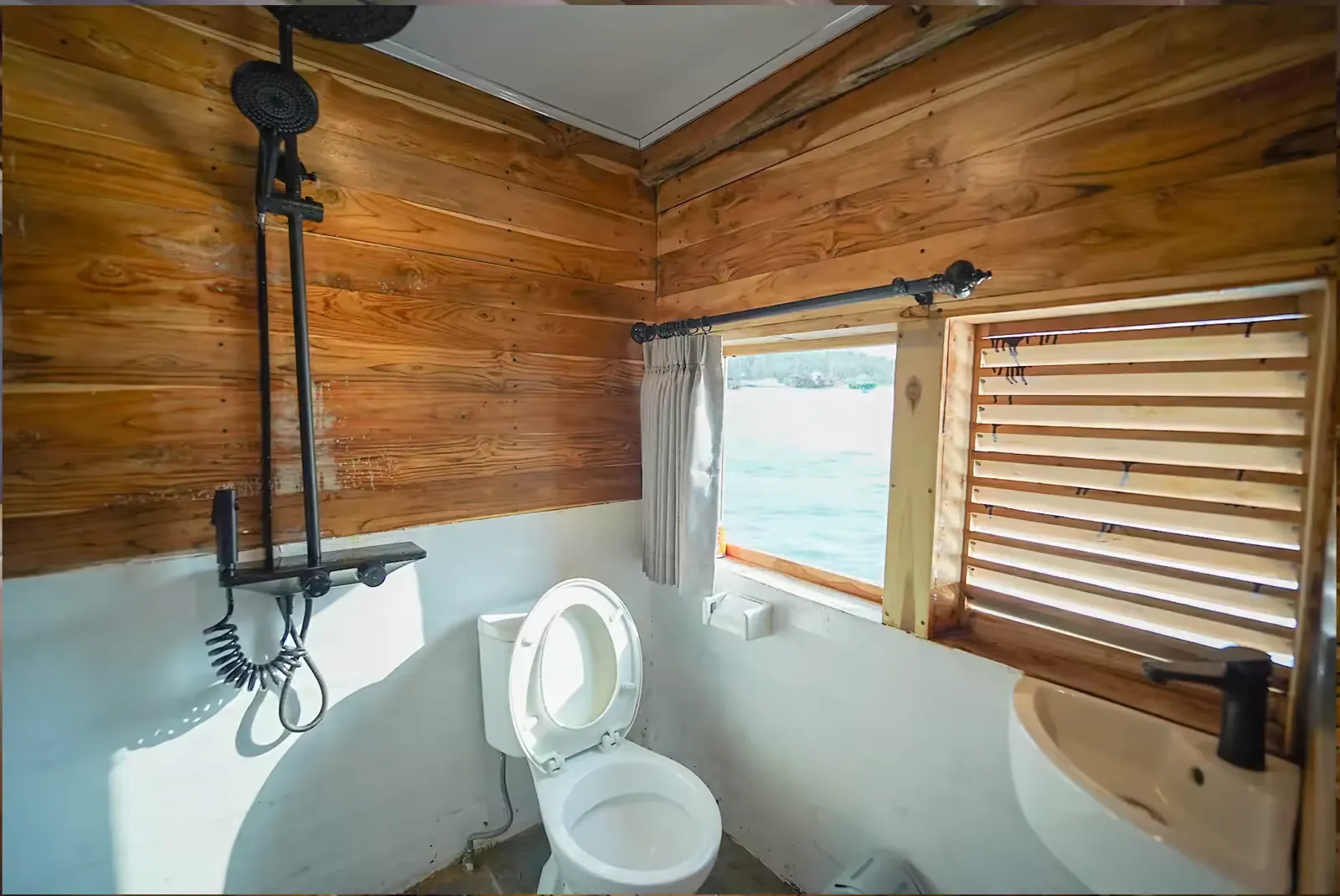 Deluxe Cabin 1