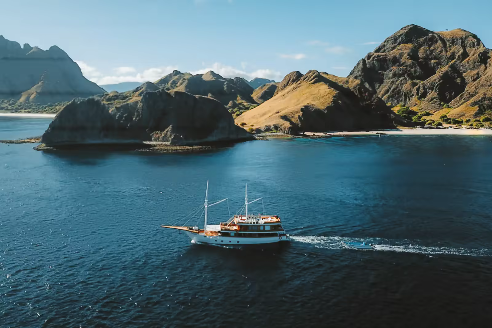 Yumana - Open Trip Komodo 3 Hari 2 Malam - Foto Perjalanan 3