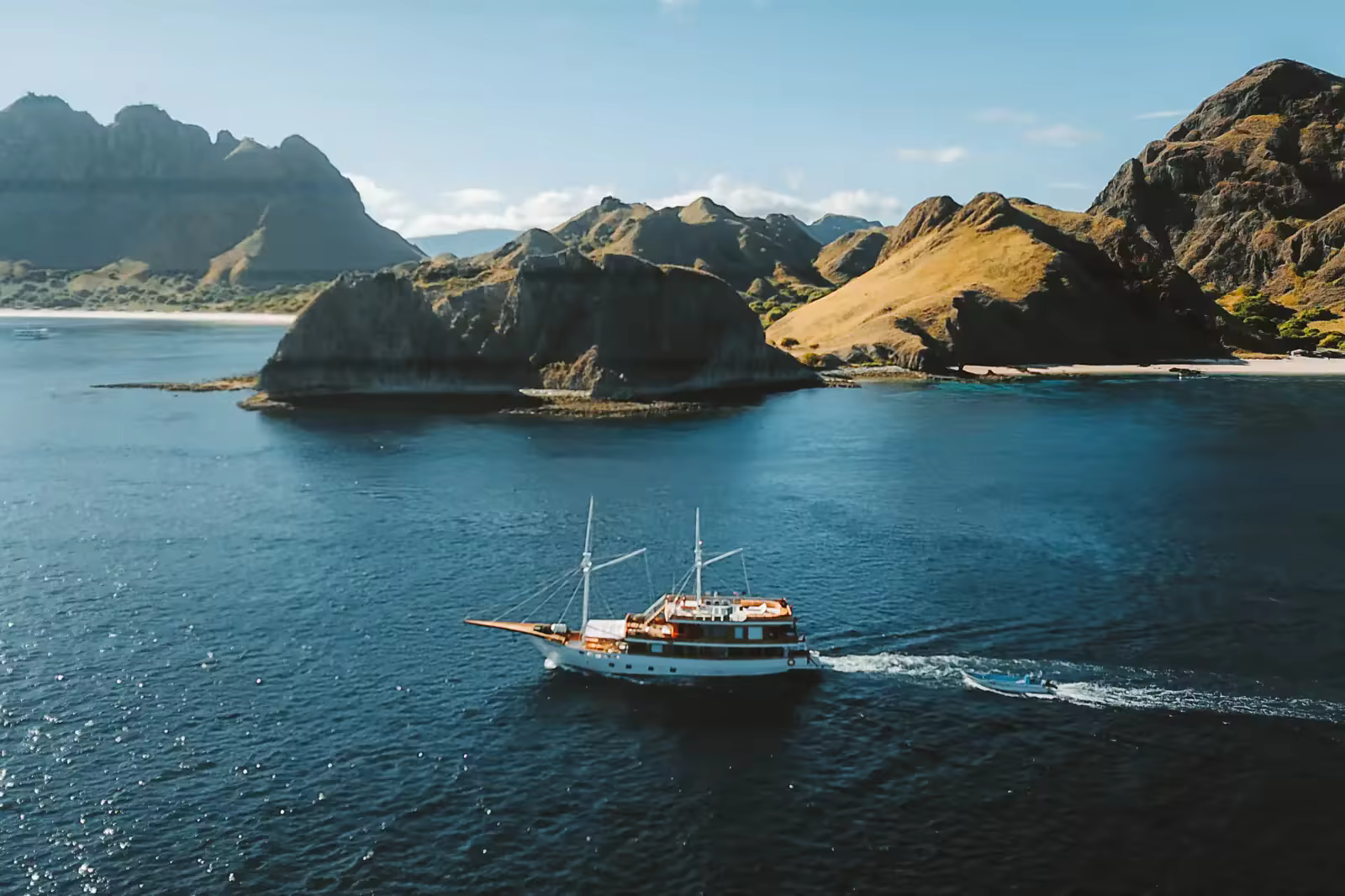 Yumana - Open Trip Komodo 3 Hari 2 Malam - Foto Perjalanan 4