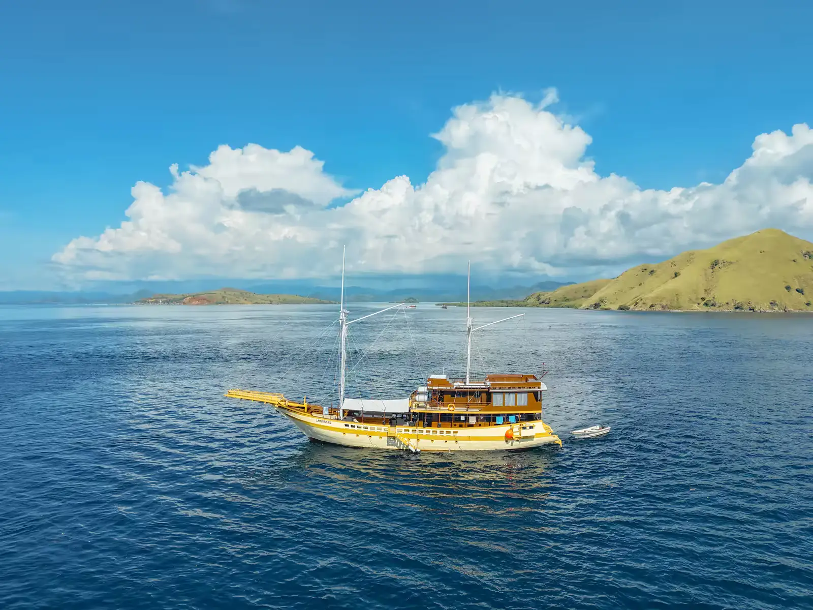 Lamborajo 2 - Open Trip Komodo 3 Hari 2 Malam