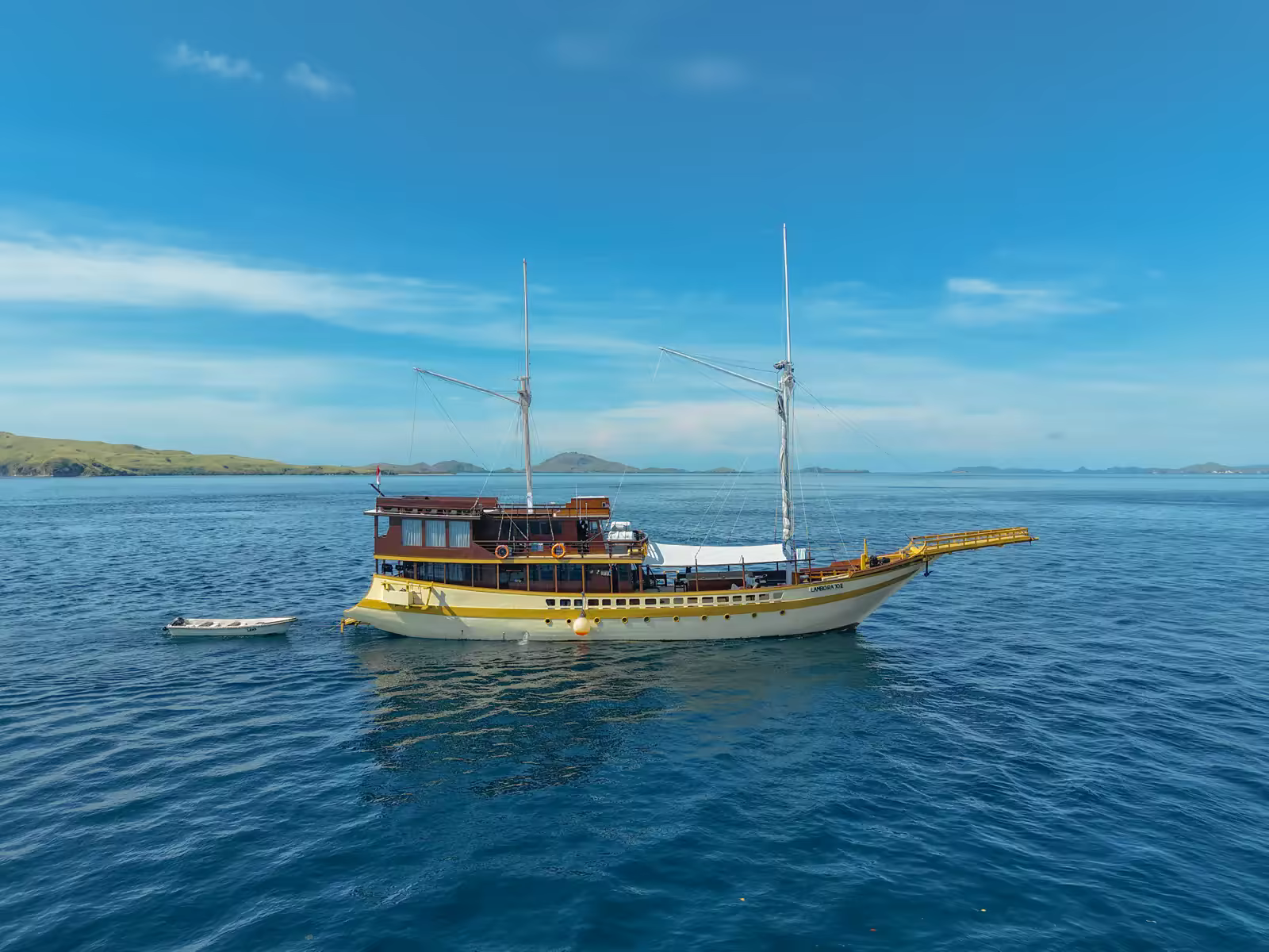 Lamborajo 2 - Open Trip Komodo 3 Hari 2 Malam - Foto Perjalanan 4