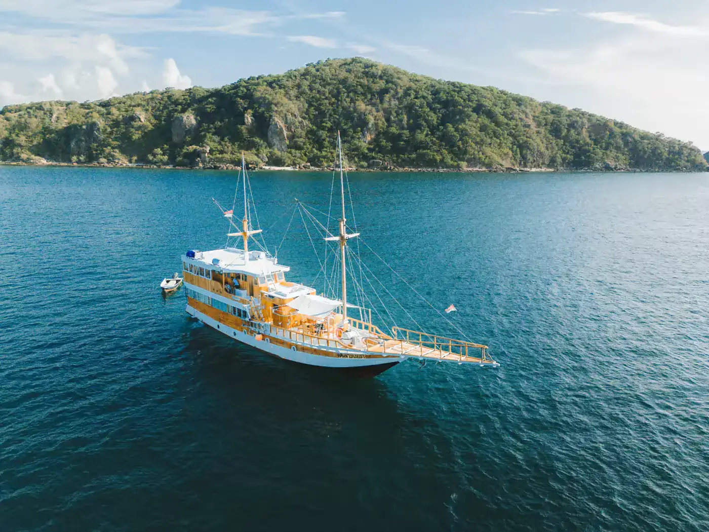 NK Jaya 1 - Open Trip Komodo 3 Hari 2 Malam