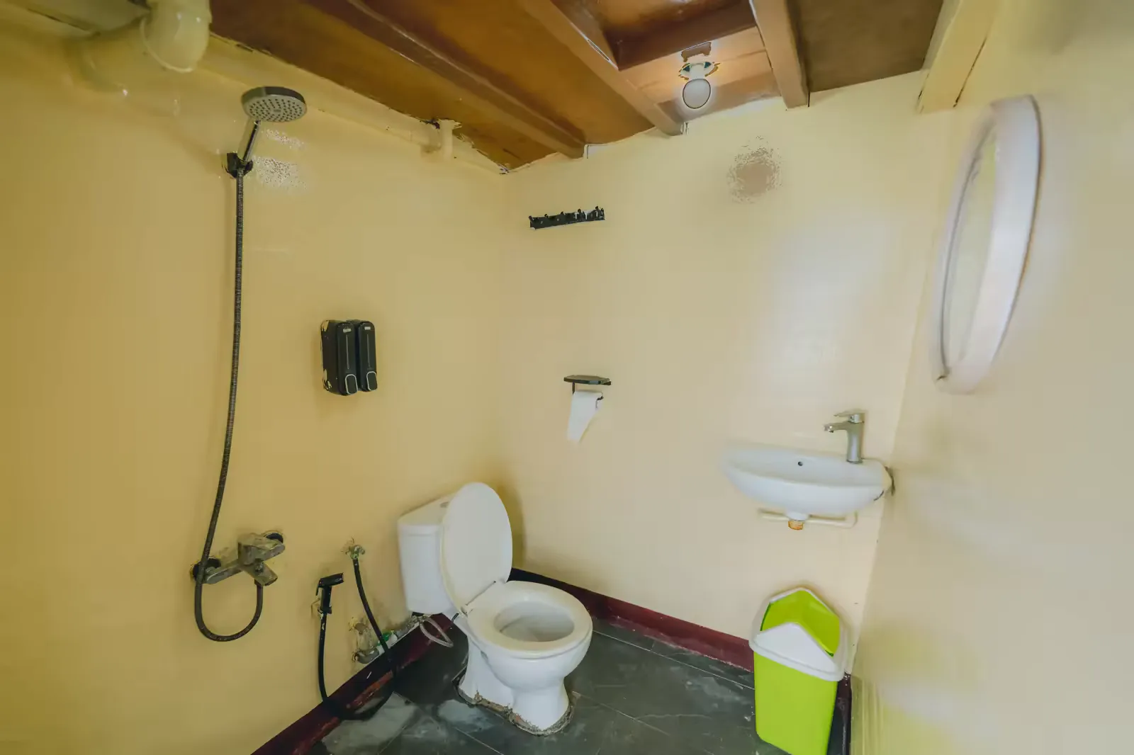 Share Cabin 1