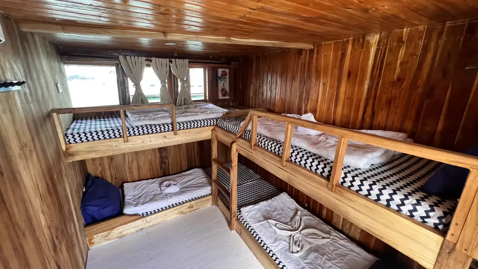 Share Cabin 4