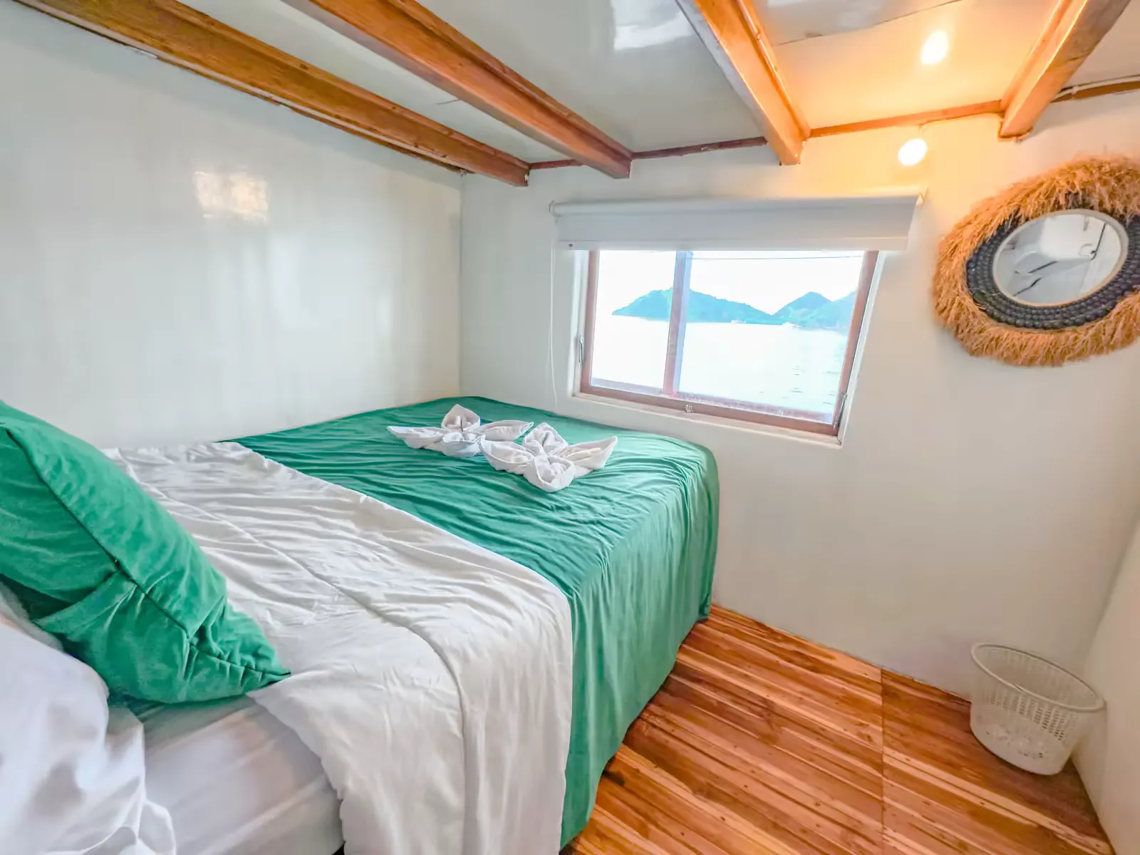 Deluxe Ocean 4 (Main Deck)