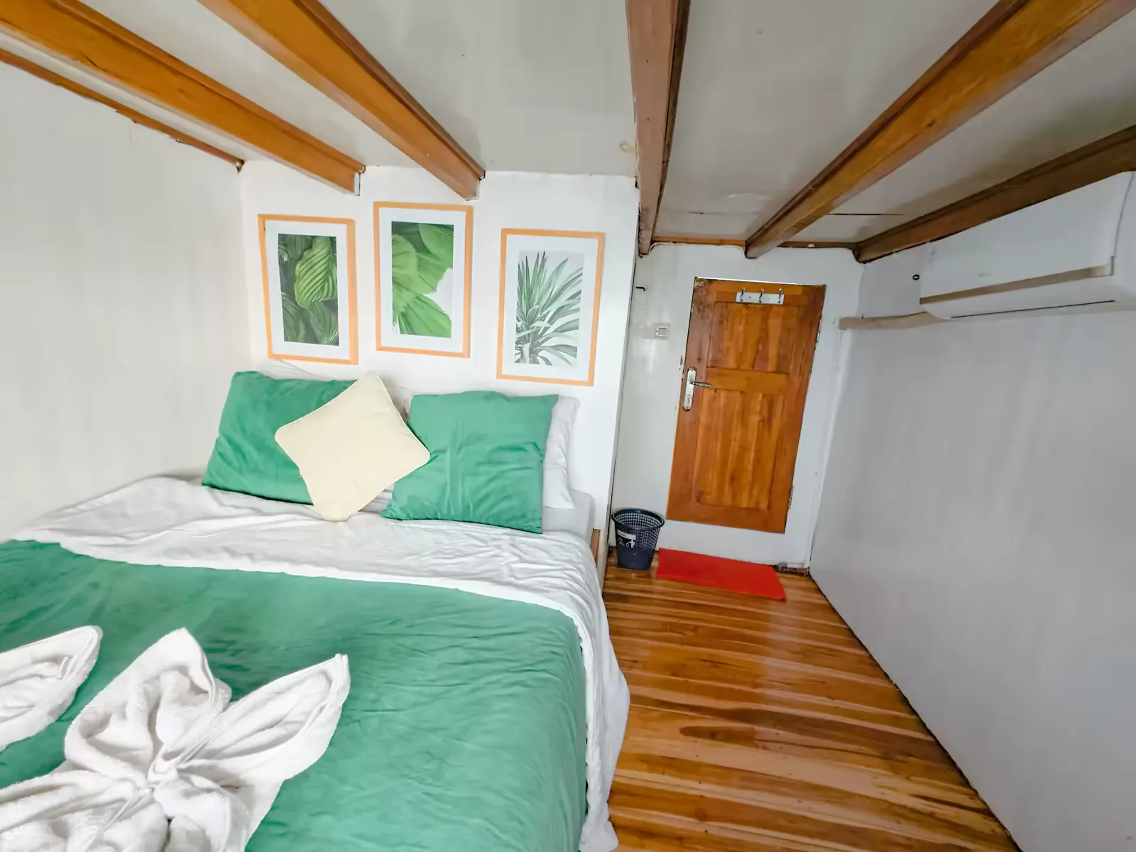Deluxe Ocean 5 (Main Deck)