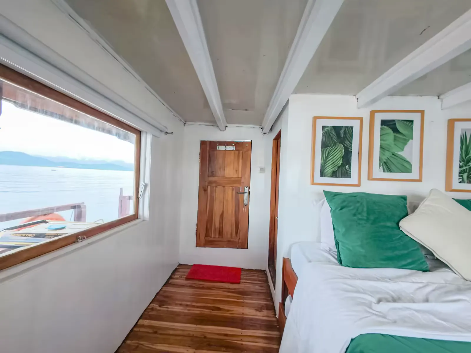 Deluxe Ocean 6 (Upper Deck)