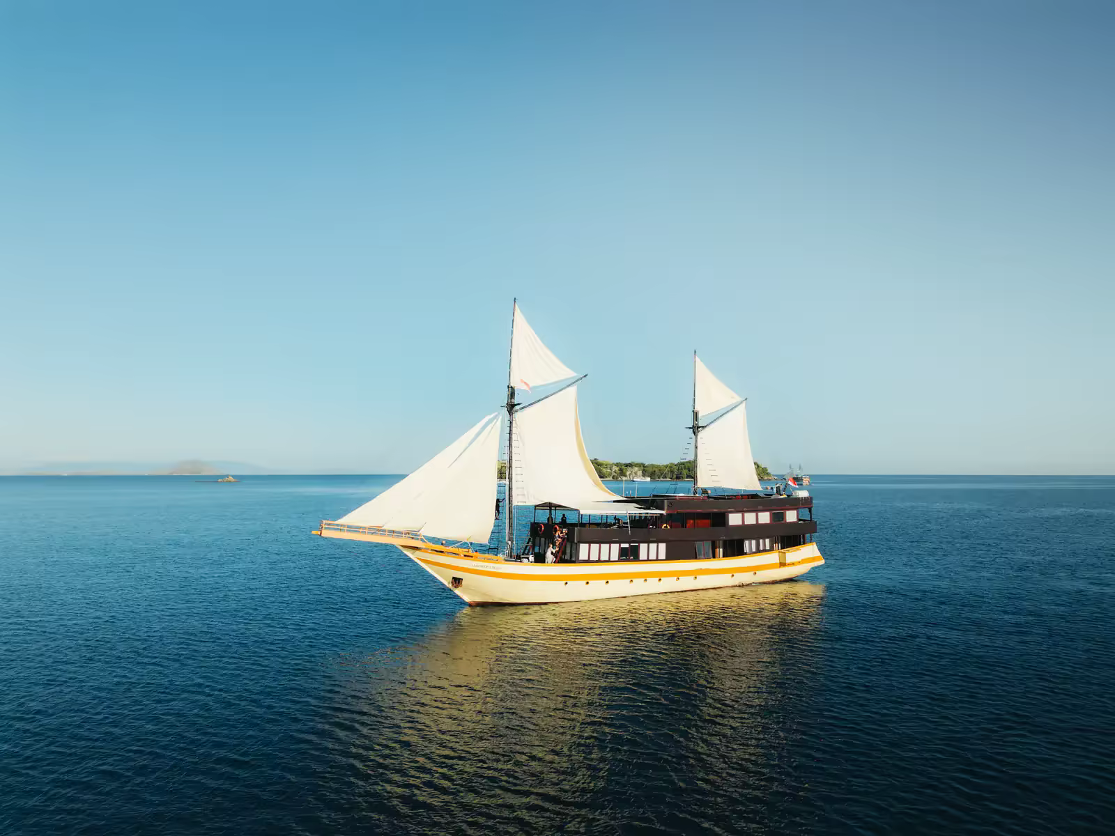 Lamborajo 3 - Open Trip Komodo 3 Hari 2 Malam - Foto Perjalanan 2