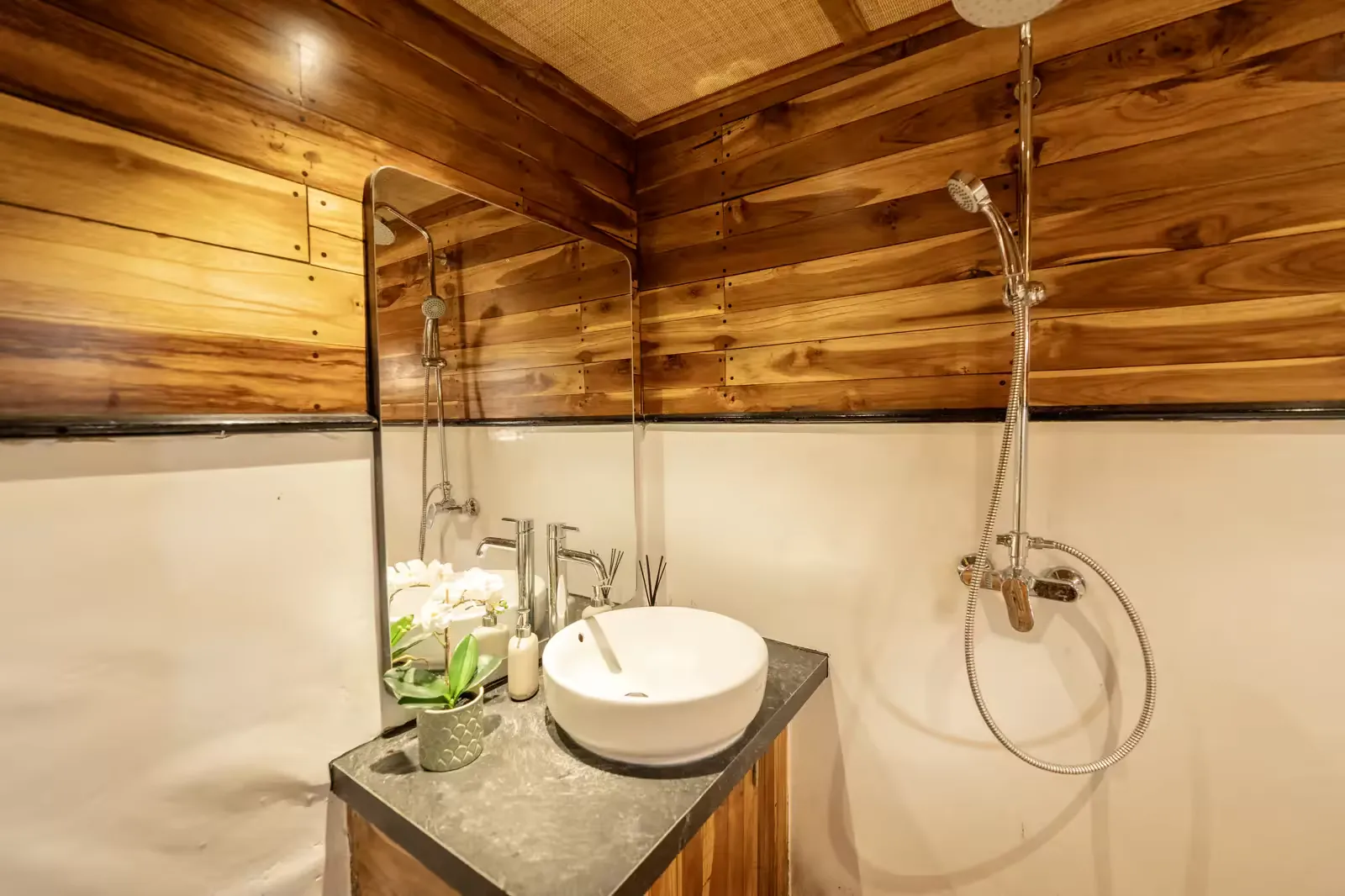 Superior Cabin 2