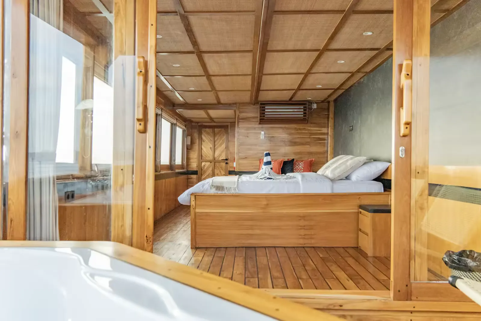 Royal Master Ocean 2