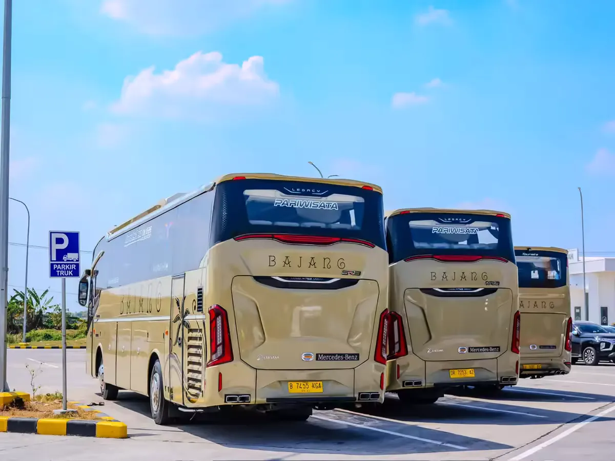 Medium Bus