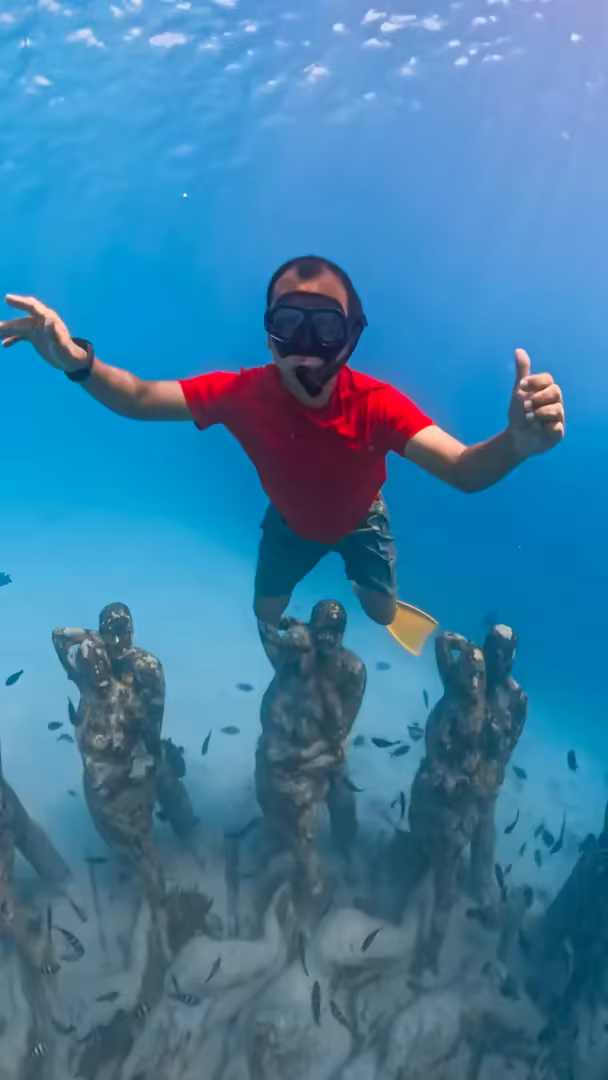 Paket Tour Lombok 5 Hari – Air Terjun, Gili Nanggu, Mandalika & Trawangan - Foto Perjalanan 10
