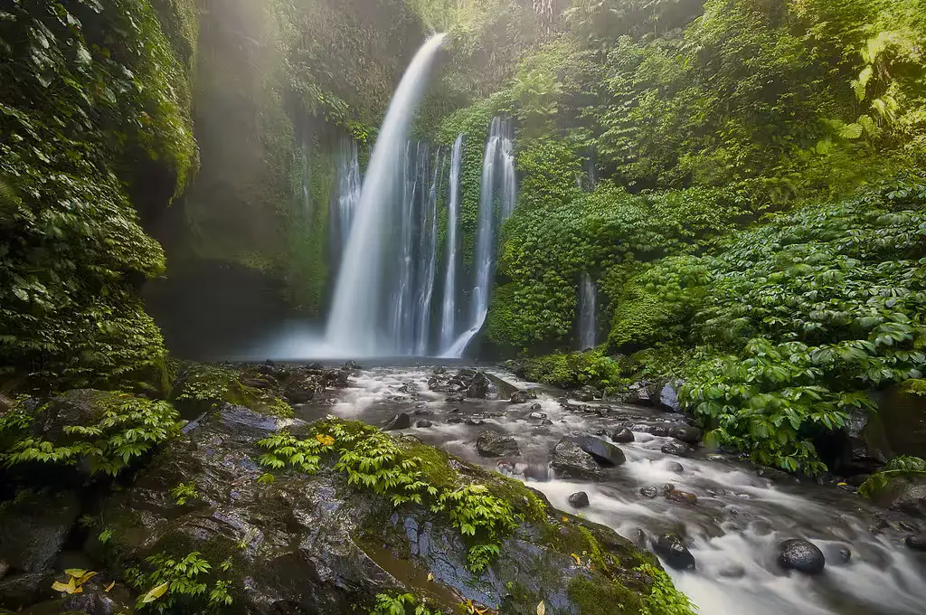 Paket Wisata 1 Hari Sendang Gile, Tiu Kelep & Sembalun