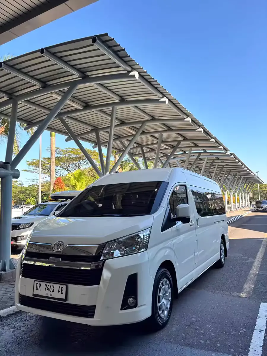 Toyota Hiace Premio