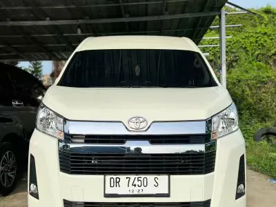 Toyota Hiace Premio