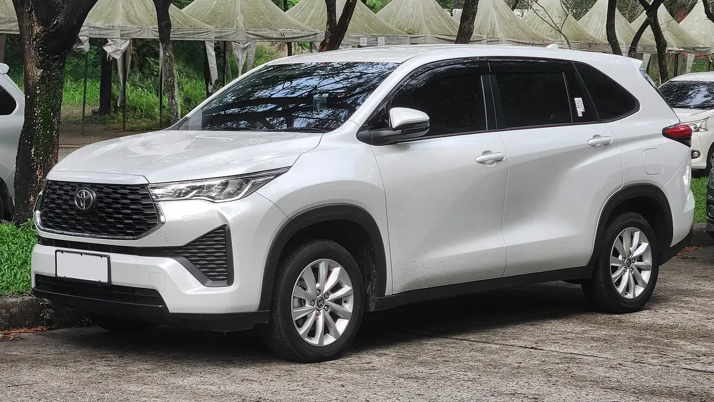 Toyota Innova Zenix