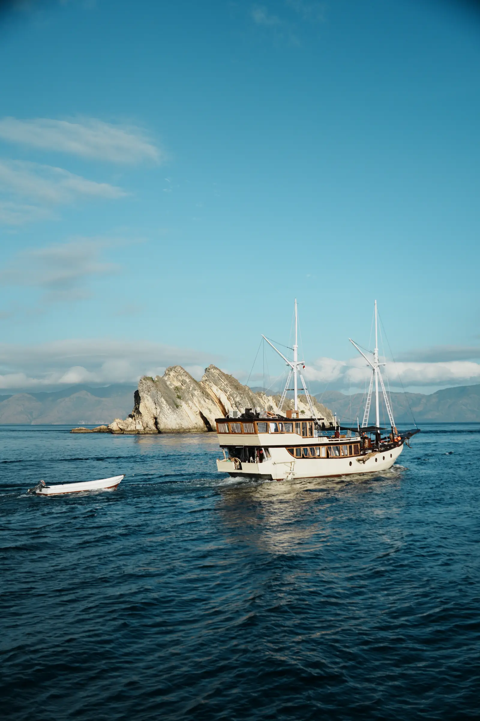 Alfathran - Private Trip Deluxe Phinisi