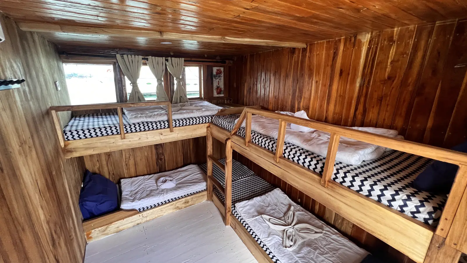 Share Cabin 4 (Main Deck)