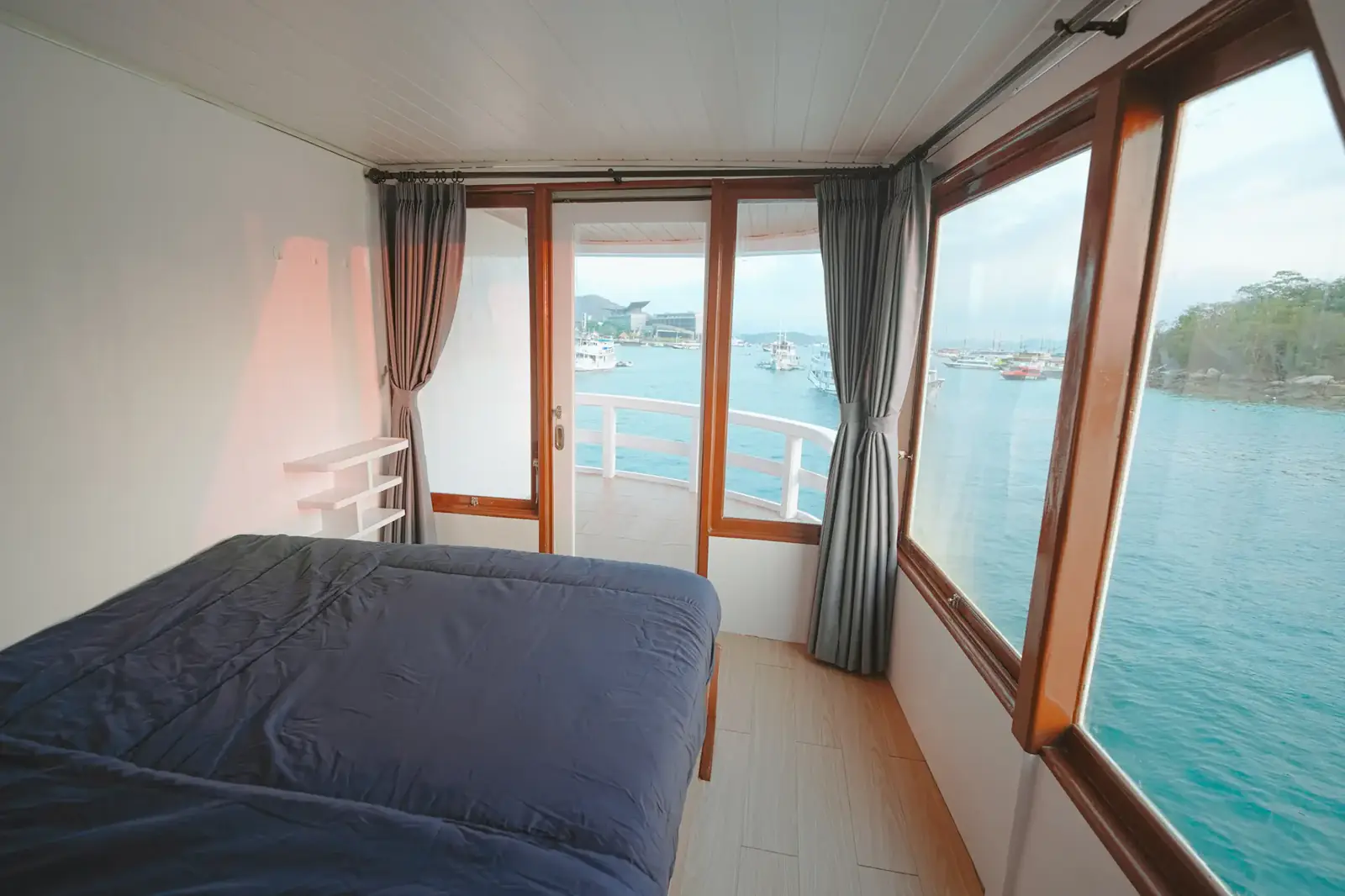 Master Ocean 1 (Upper Deck)