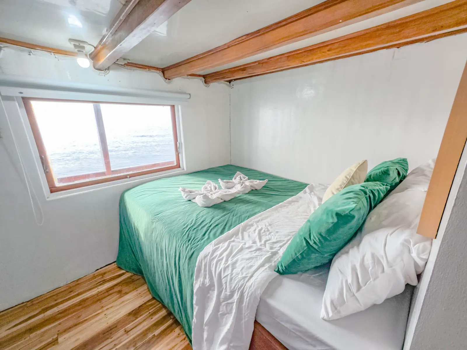 Deluxe Ocean 5 (Main Deck)