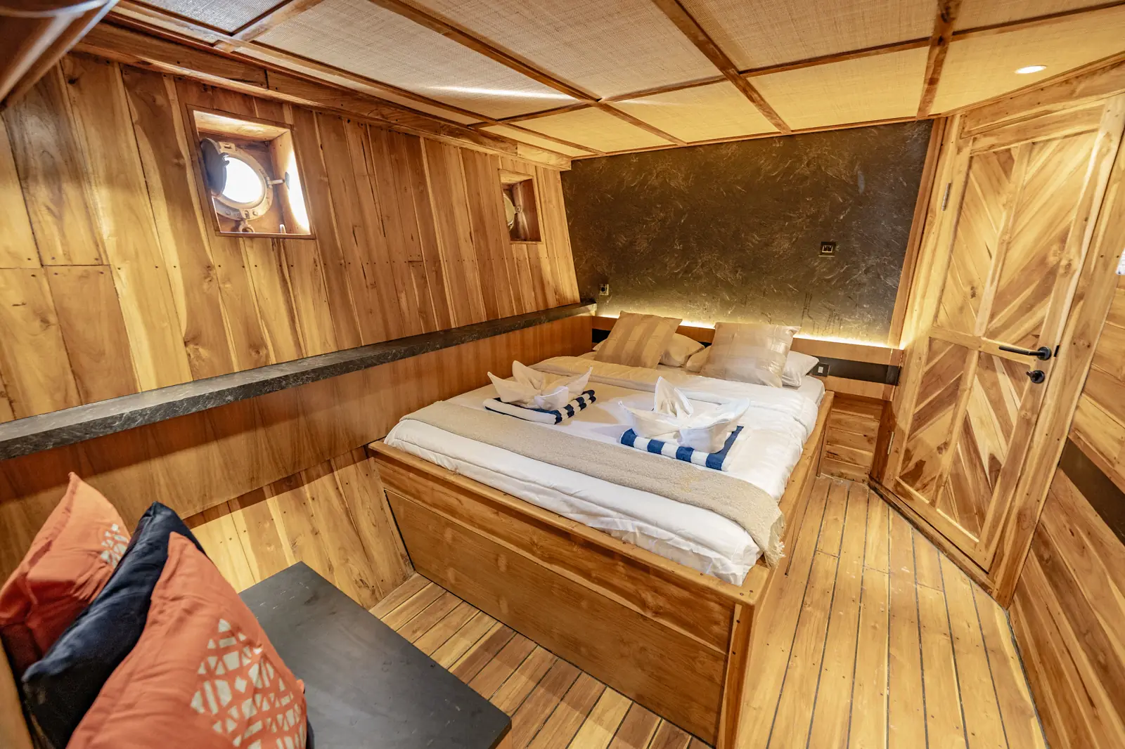 Superior Cabin 2 (Lower Deck)