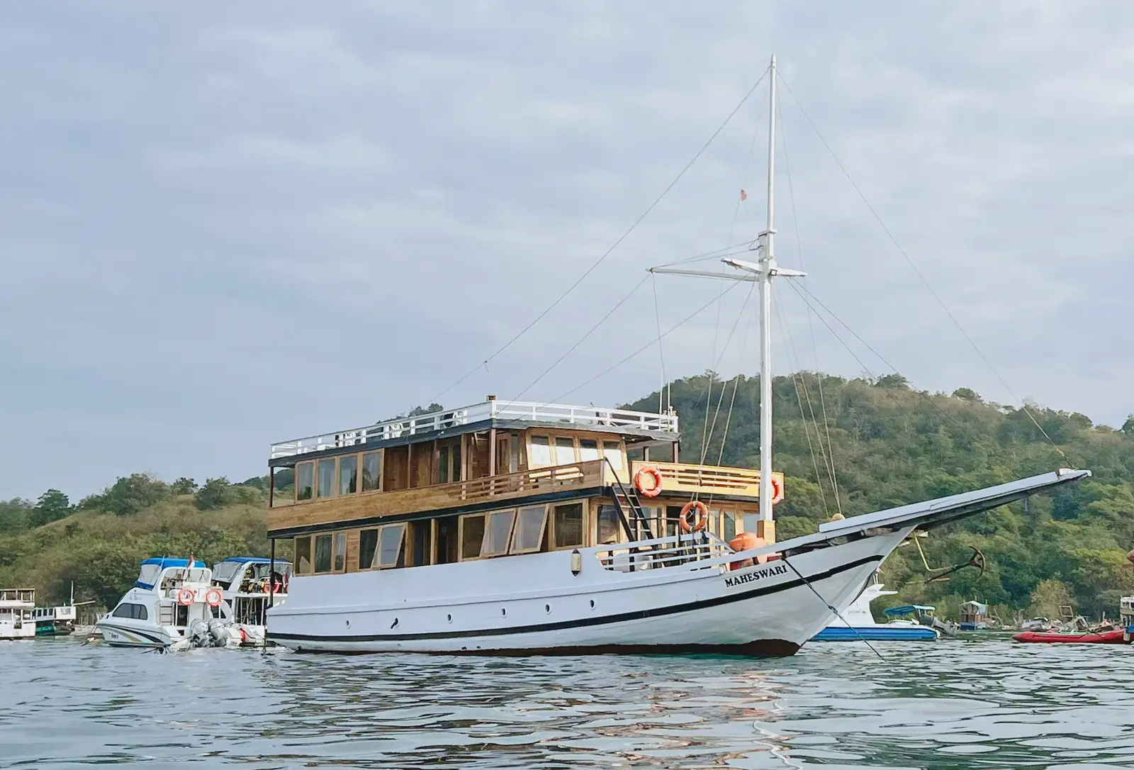 Maheswari - Open Trip Komodo 3 Hari 2 Malam
